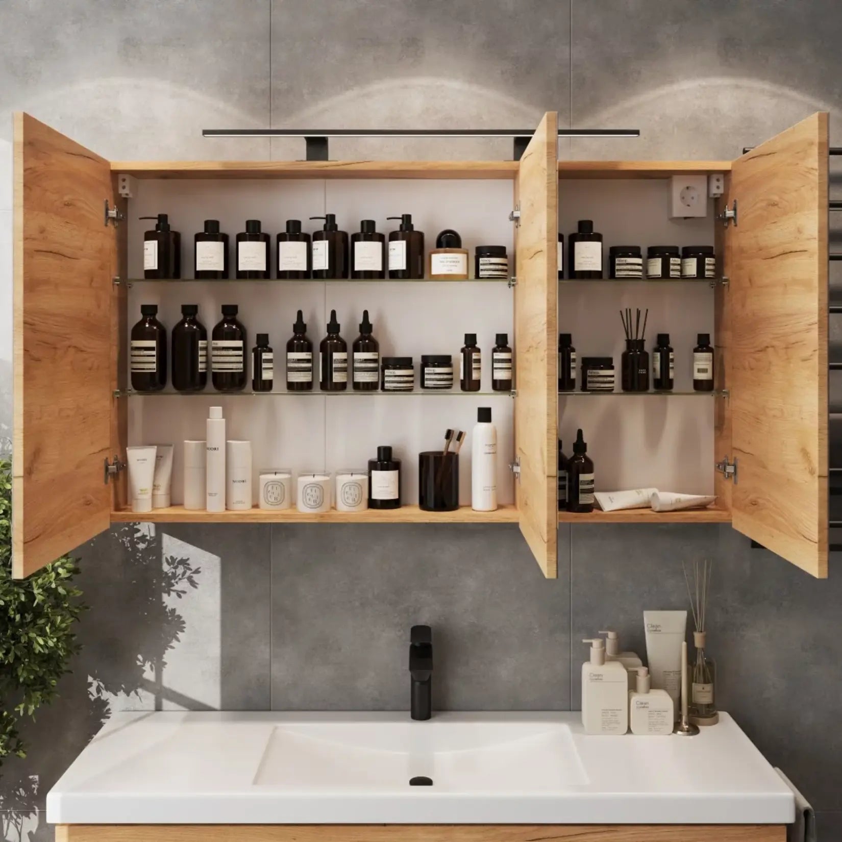 Armoire salle de bain miroir 120 cm ouverte montrant les étagères en verre et les produits de toilette.