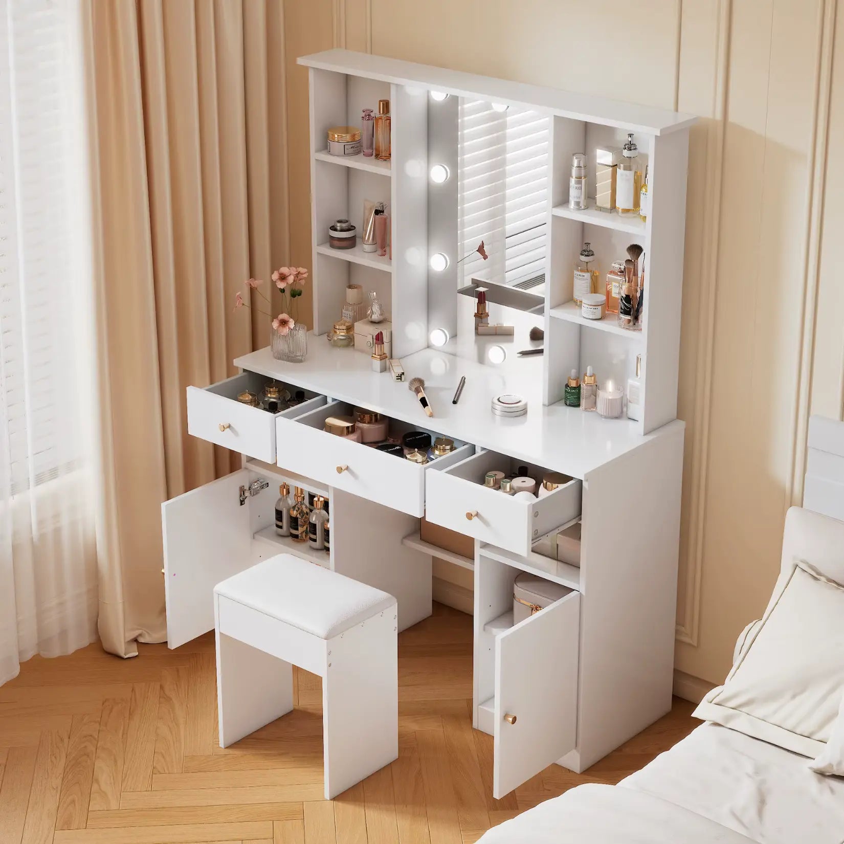 Vue en angle gauche de la coiffeuse avec miroir et LED – meuble blanc complet avec rangement.