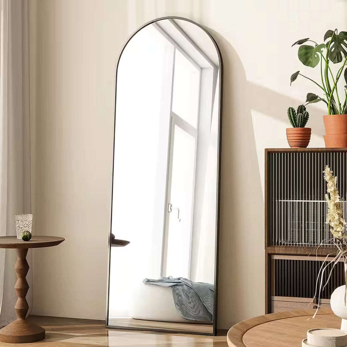Grand Miroir Arrondi En Haut Cadre Noir 63x181 Cm grand-miroir-arrondi-en-haut-cadre-noir-63x181-cm