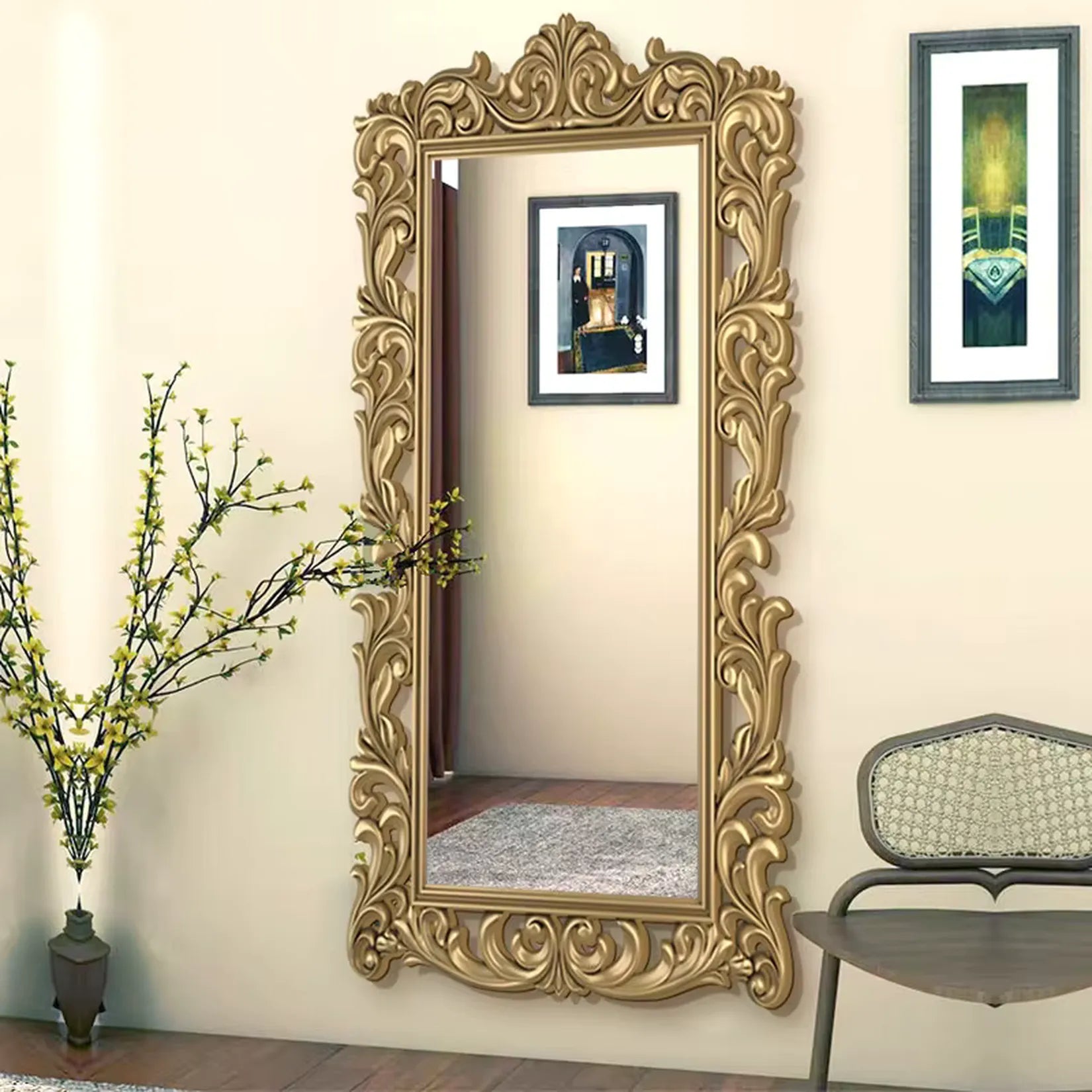 Grand miroir doré rectangulaire bois sculpté détail volutes acanthe.
