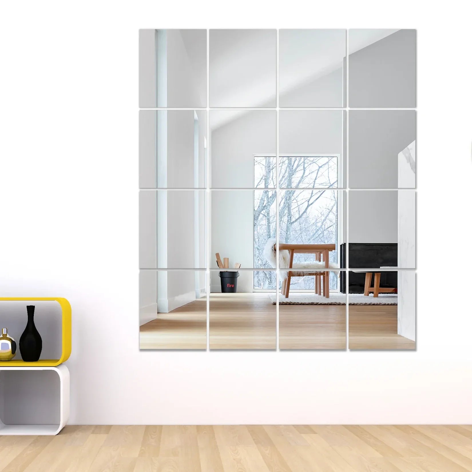 Miroir acrylique salon mur moderne parquet.