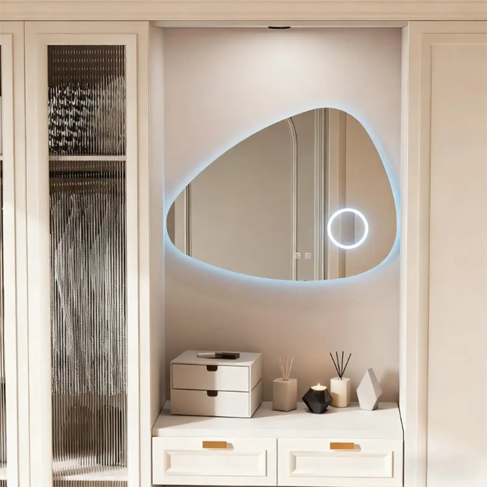 Miroir asymétrique salle de bain LED rétroéclairage ambiance coiffeuse chambre blanche.