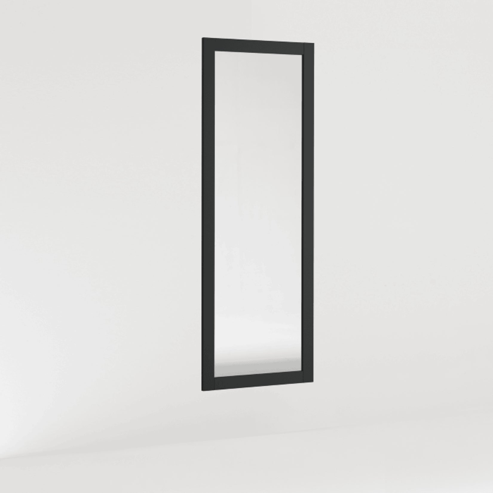 miroir bois noir de 140x50 cm installe verticalement sur un mur