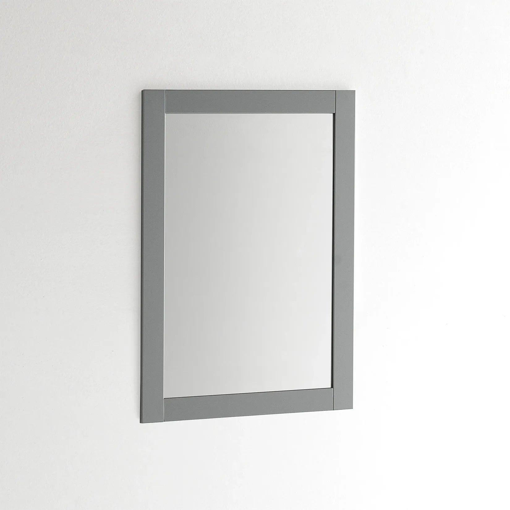 Miroir Bois Salle de Bain cadre MDF argenté vue de face.