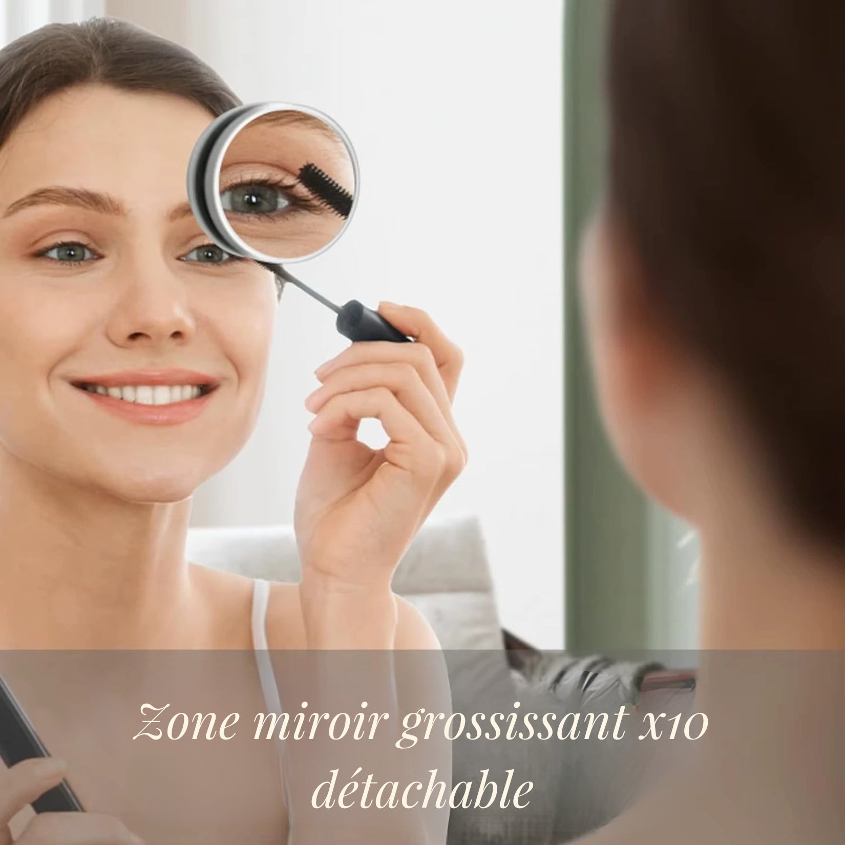 Miroir de maquillage LED avec zone grossissante x10 détachable pour un maquillage précis.