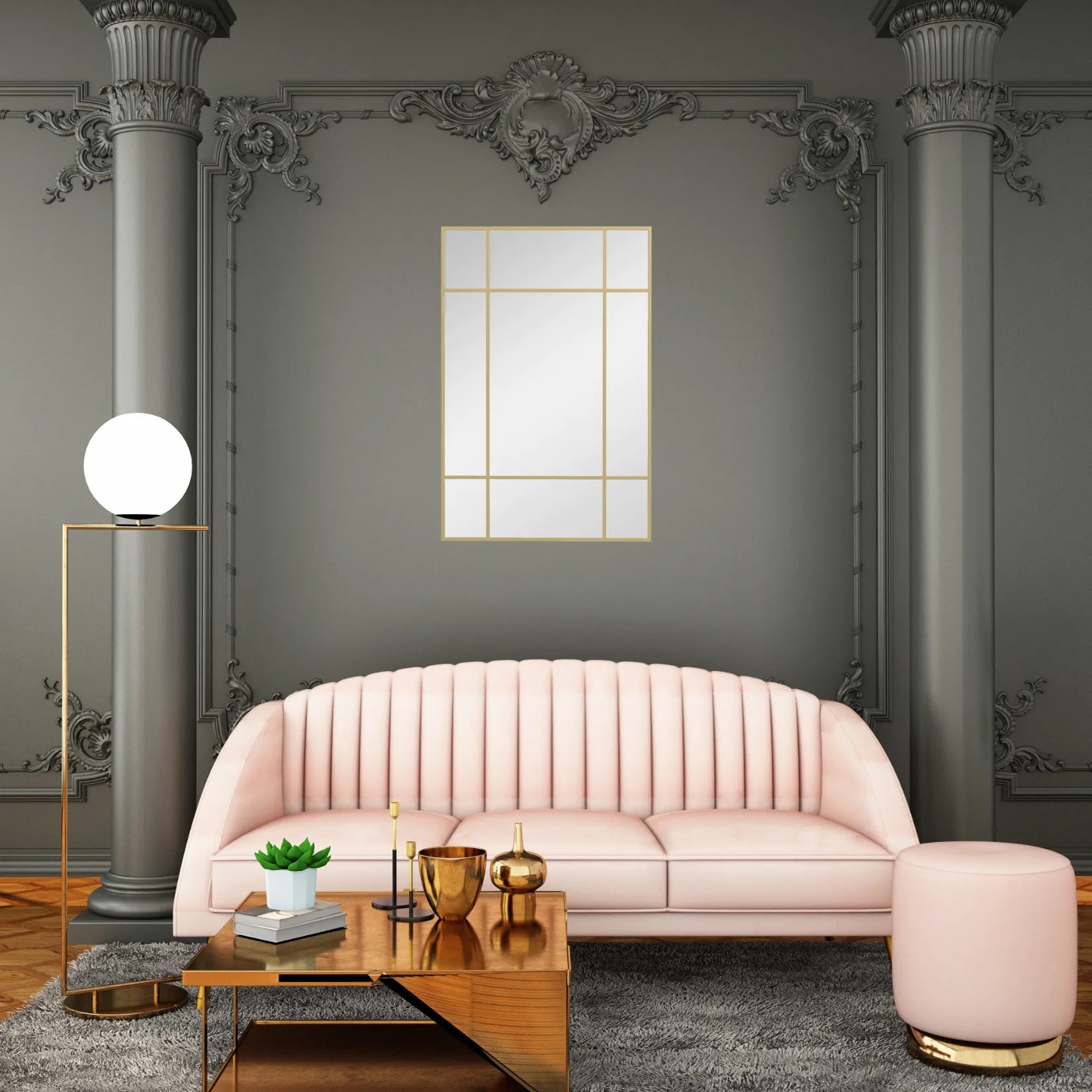 Miroir doré mural dans un intérieur classique avec canapé rose et dorures.