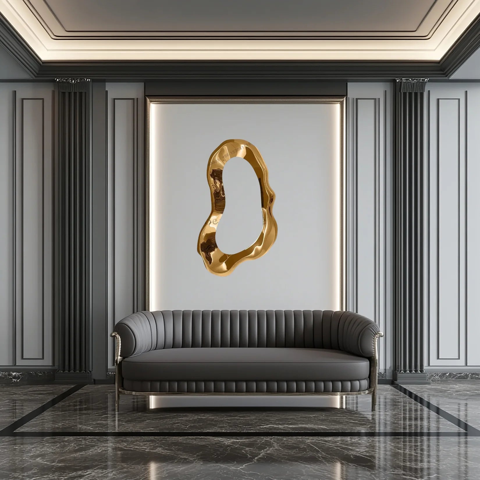 Miroir d'Entrée Doré dans Salon Style Art Déco.