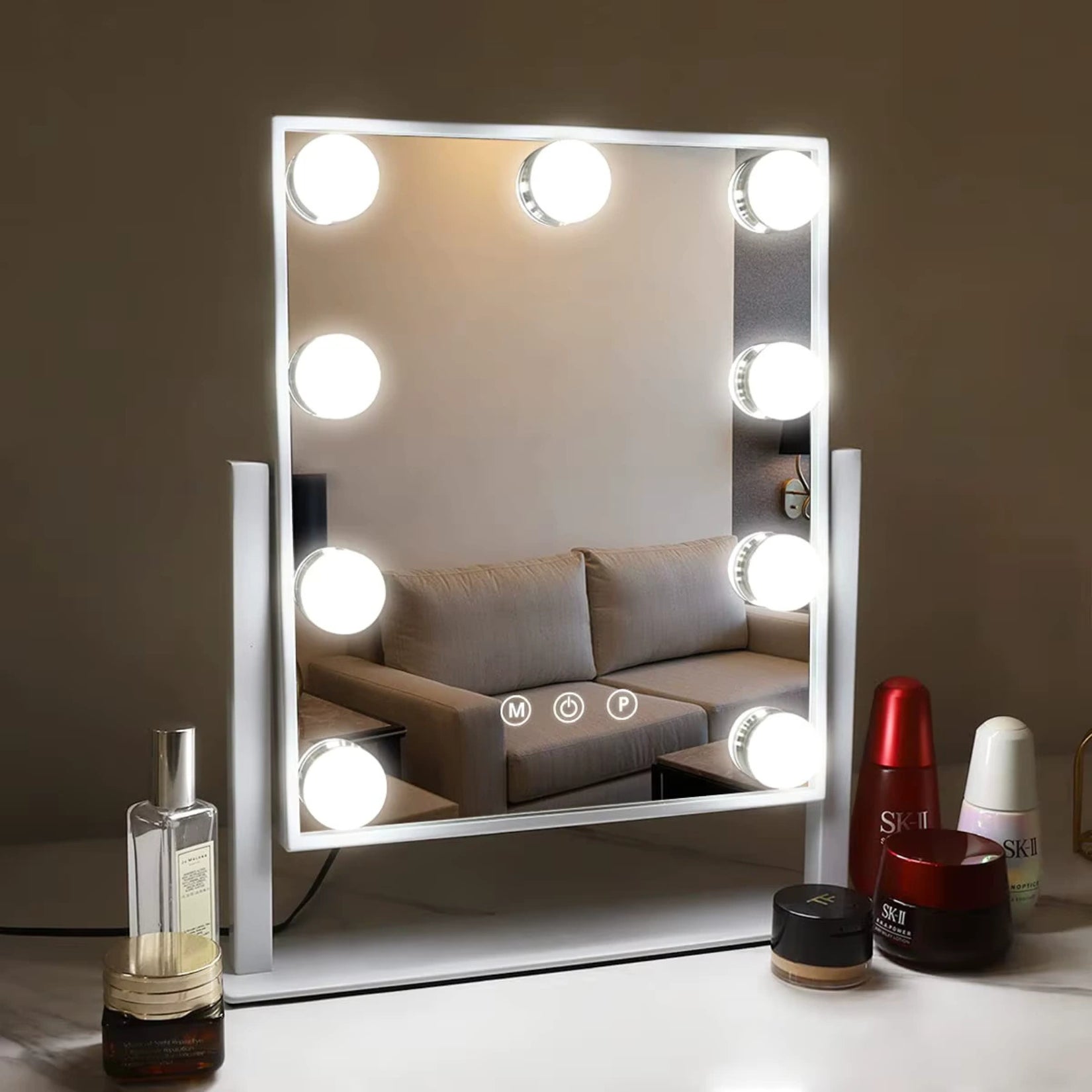 Miroir Hollywood pas cher avec boutons tactiles et design moderne.