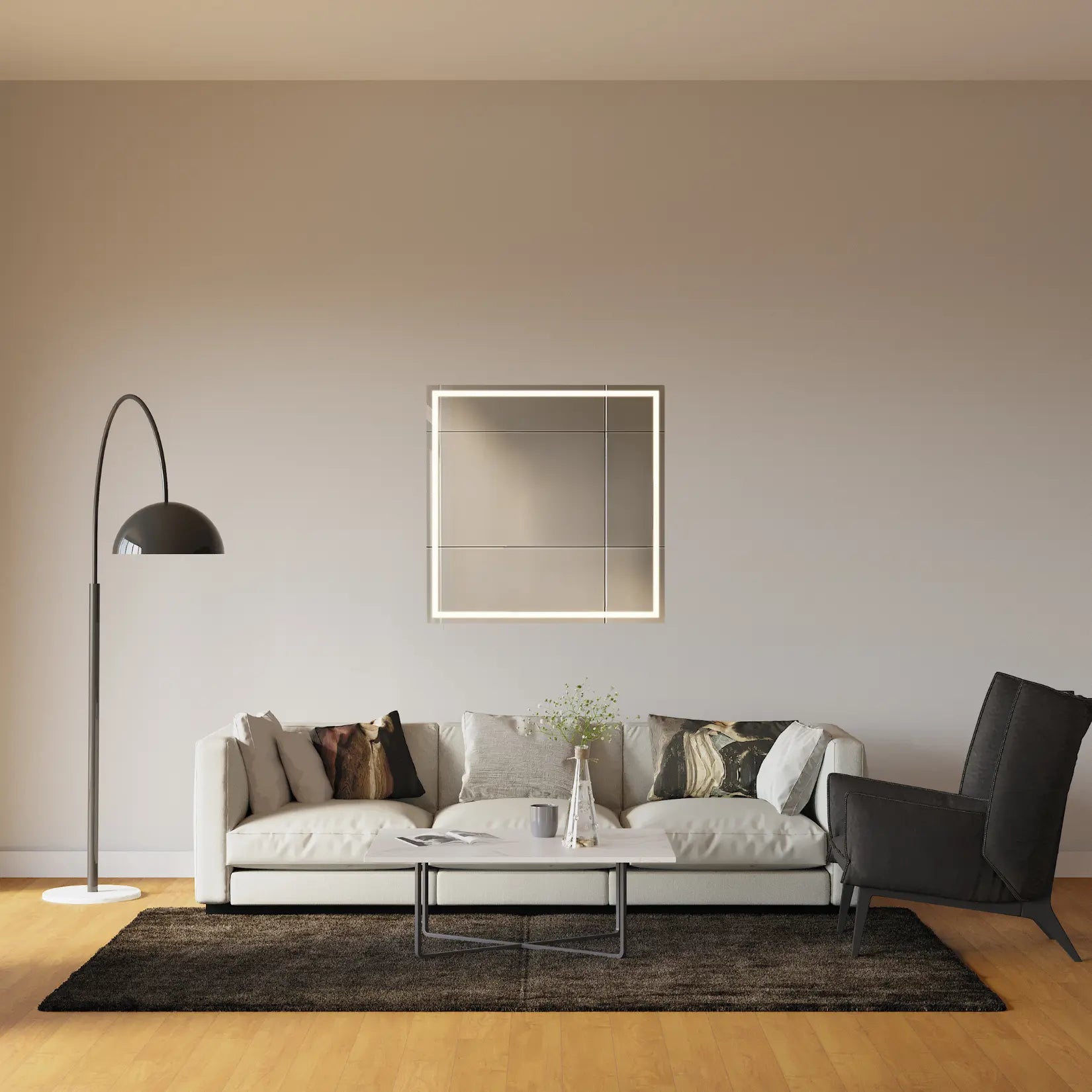 Miroir LED Bluetooth éclairé dans un salon beige chaleureux, au-dessus d’un canapé clair avec lampe sur pied noire à courbe élégante.