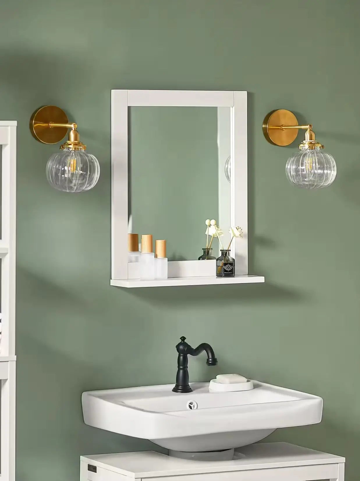 Miroir Mural Blanc avec Tablette - Ambiance Salle de Bain.