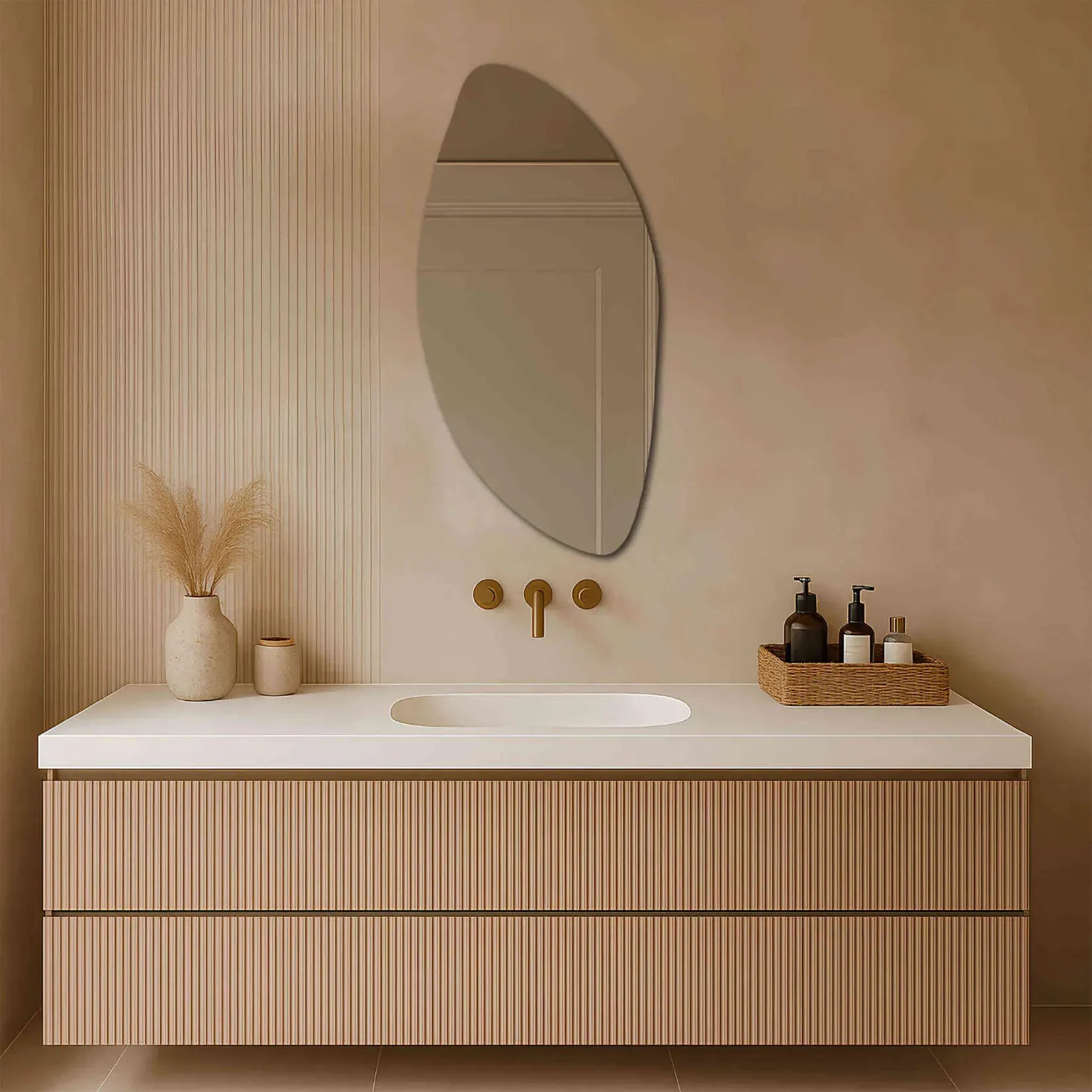 Miroir Organique Salle de Bain 50x100 cm au-dessus vasque meuble bois beige.