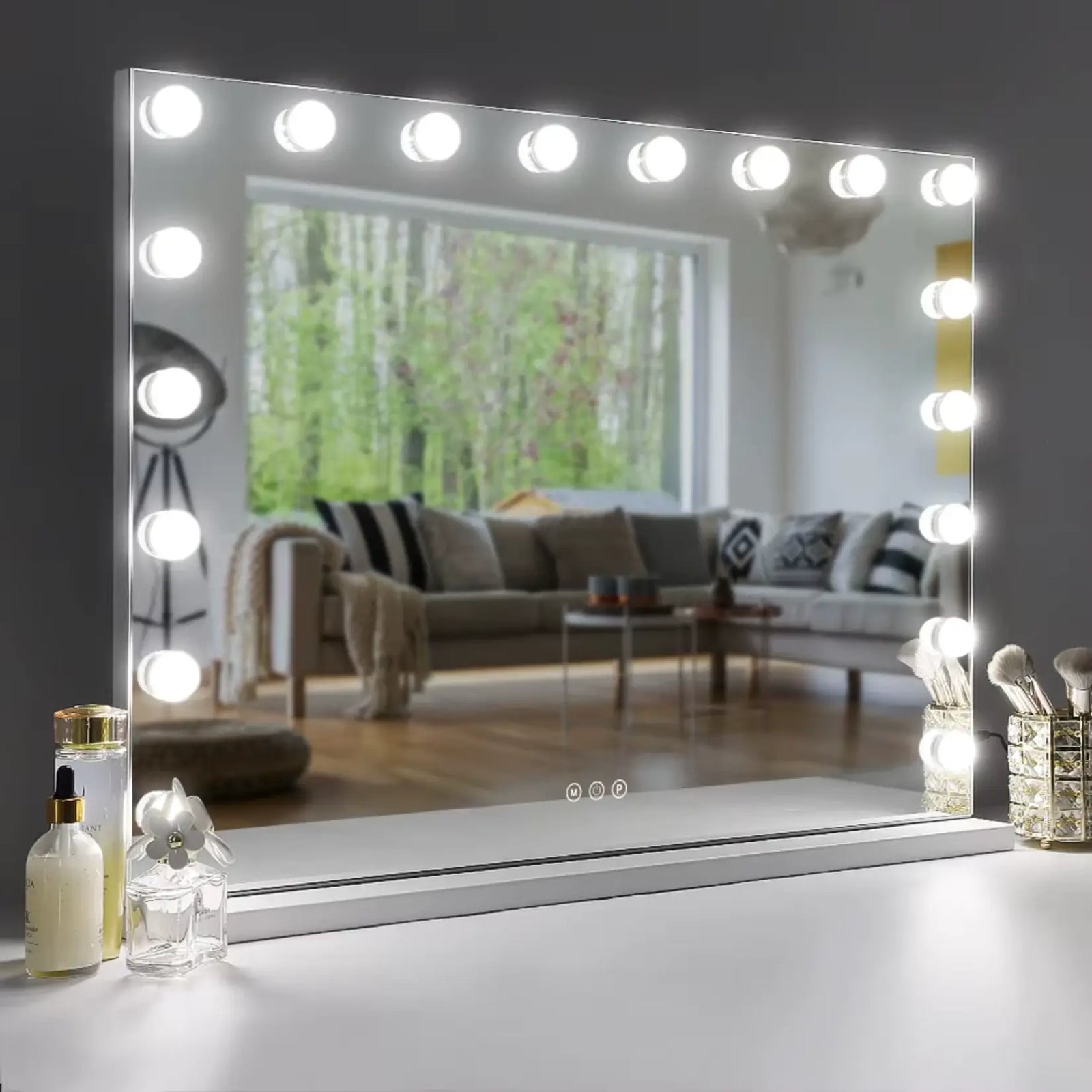 Miroir professionnel maquillage avec un design épuré et éclairage LED parfait pour votre intérieur