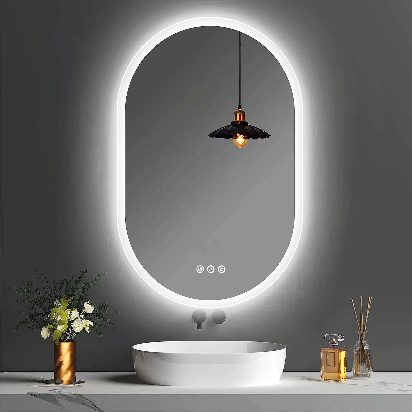 Miroir rétroéclairé ovale LED avec boutons tactiles visibles.