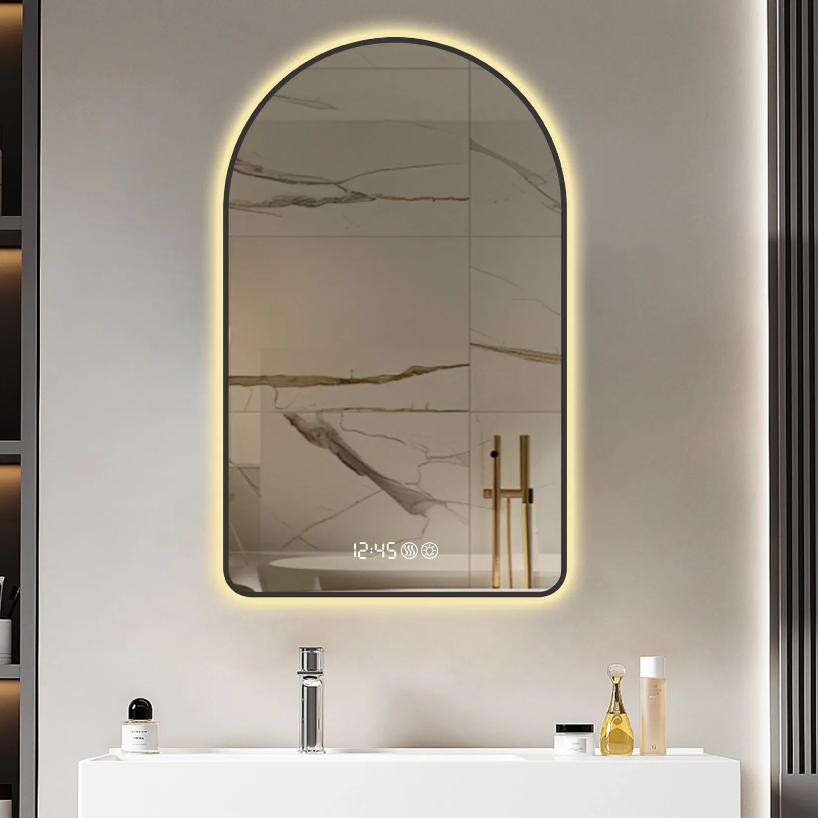 Miroir Salle de Bain Lumineux 120 cm arche lumière chaude fond marbre ambiance.