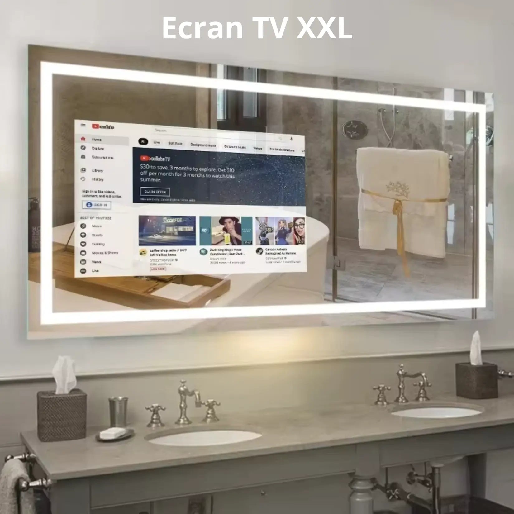 TV miroir affichant YouTube dans une salle de bain double vasque.