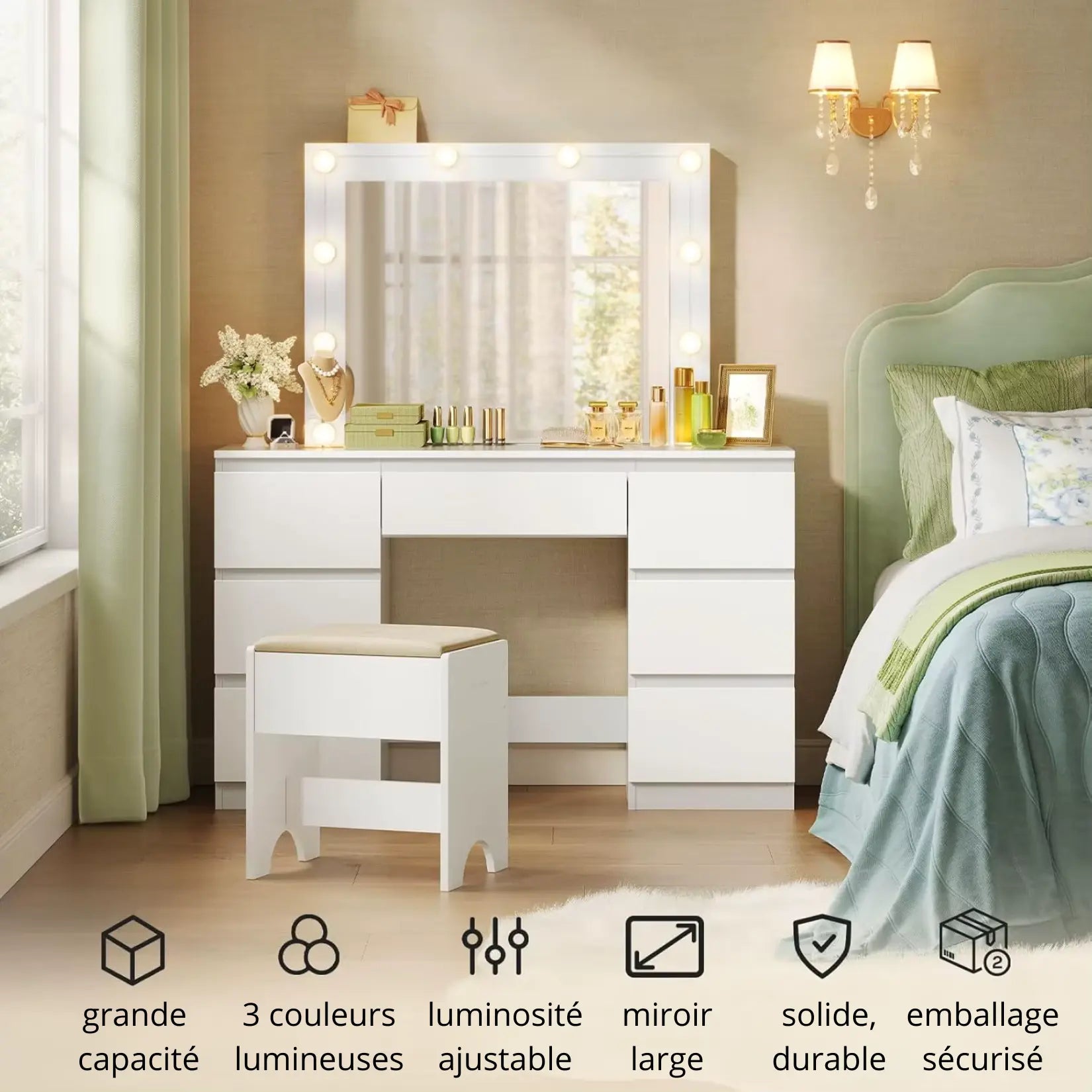 Coiffeuse avec grand miroir LED dans une chambre cosy, avec pictos des fonctionnalités principales.