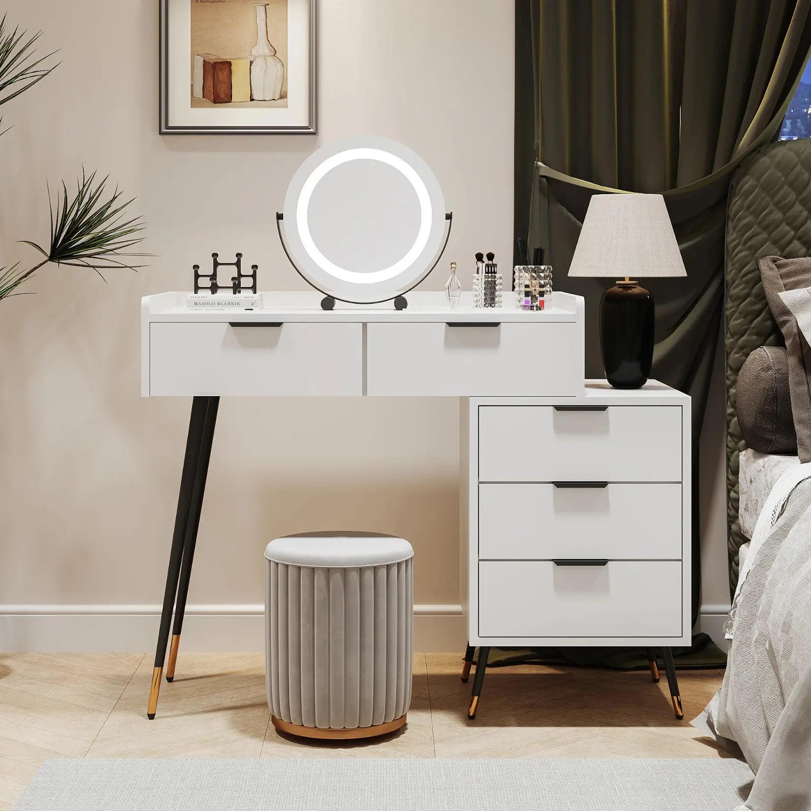 Coiffeuse avec miroir dans une chambre élégante et moderne