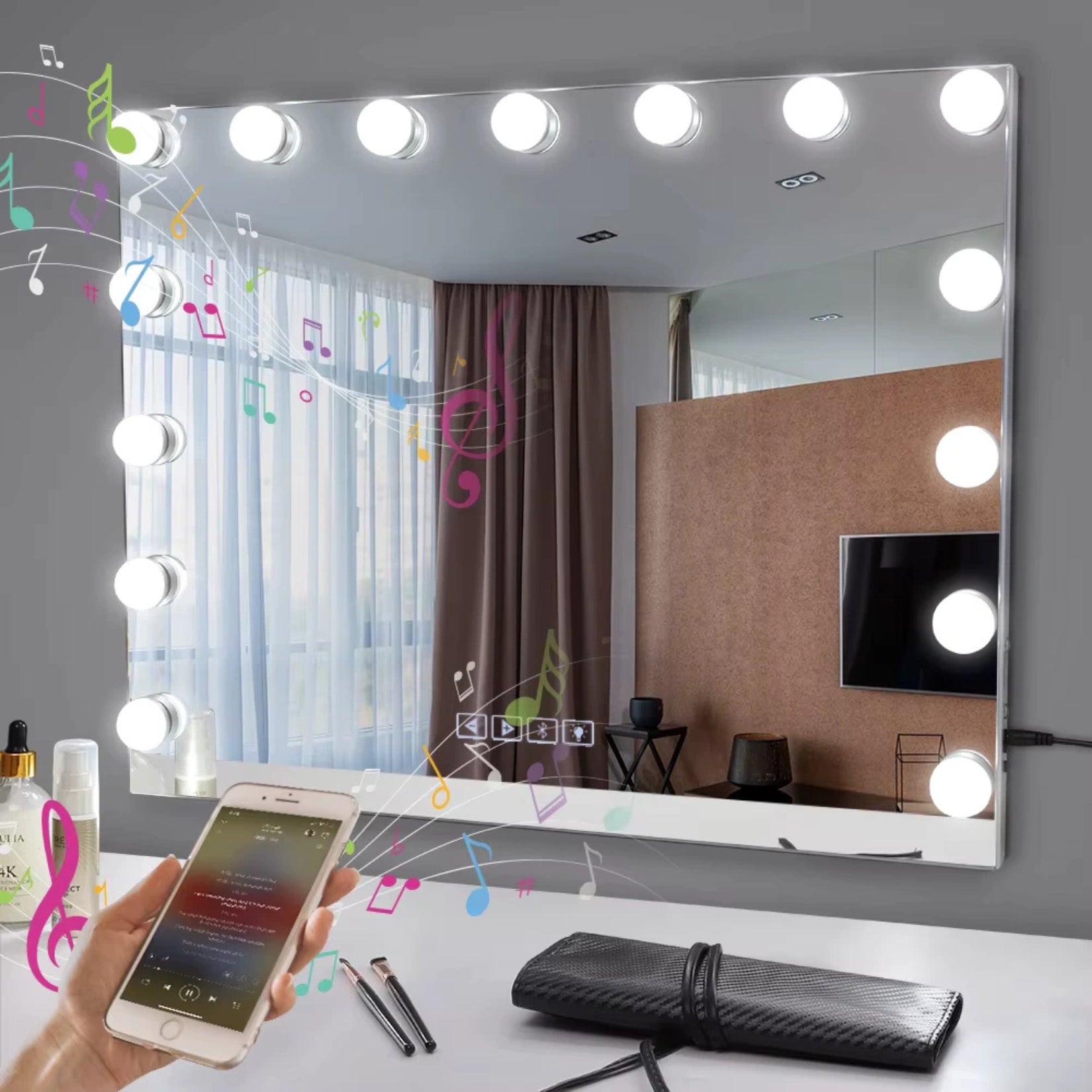 Miroir à maquillage lumineux connecté avec Bluetooth pour écouter de la musique en se préparant.