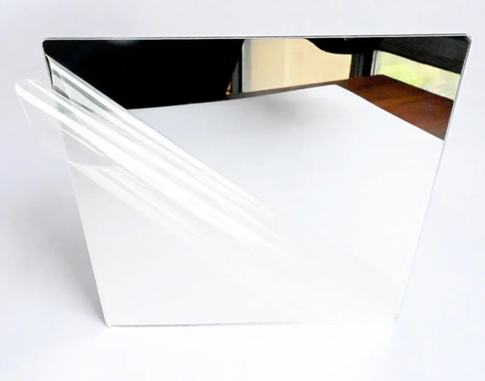 Miroir adhésif acrylique film protecteur épaisseur 1mm.