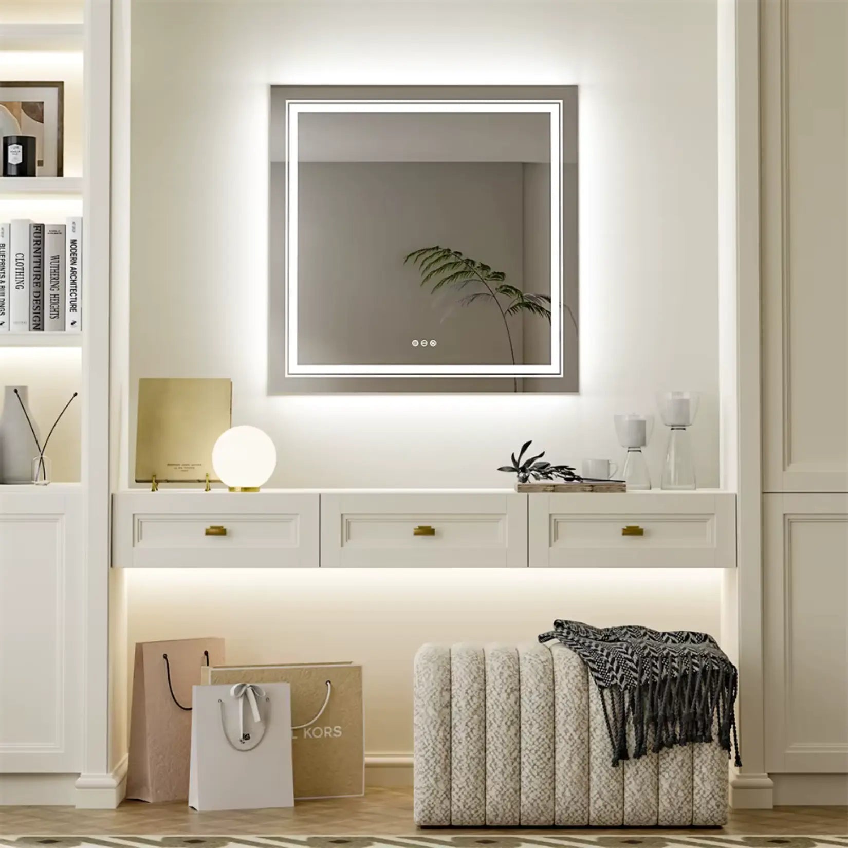 Miroir Carré Salle de Bain 80x80 cm intégré dans une décoration moderne.