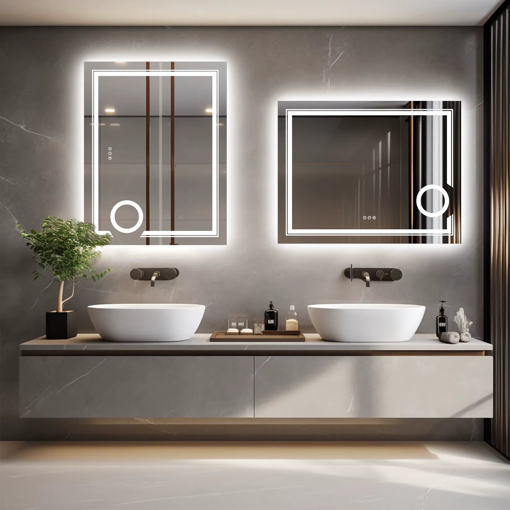 Paire de miroirs grossissants muraux LED au-dessus d'une double vasque.