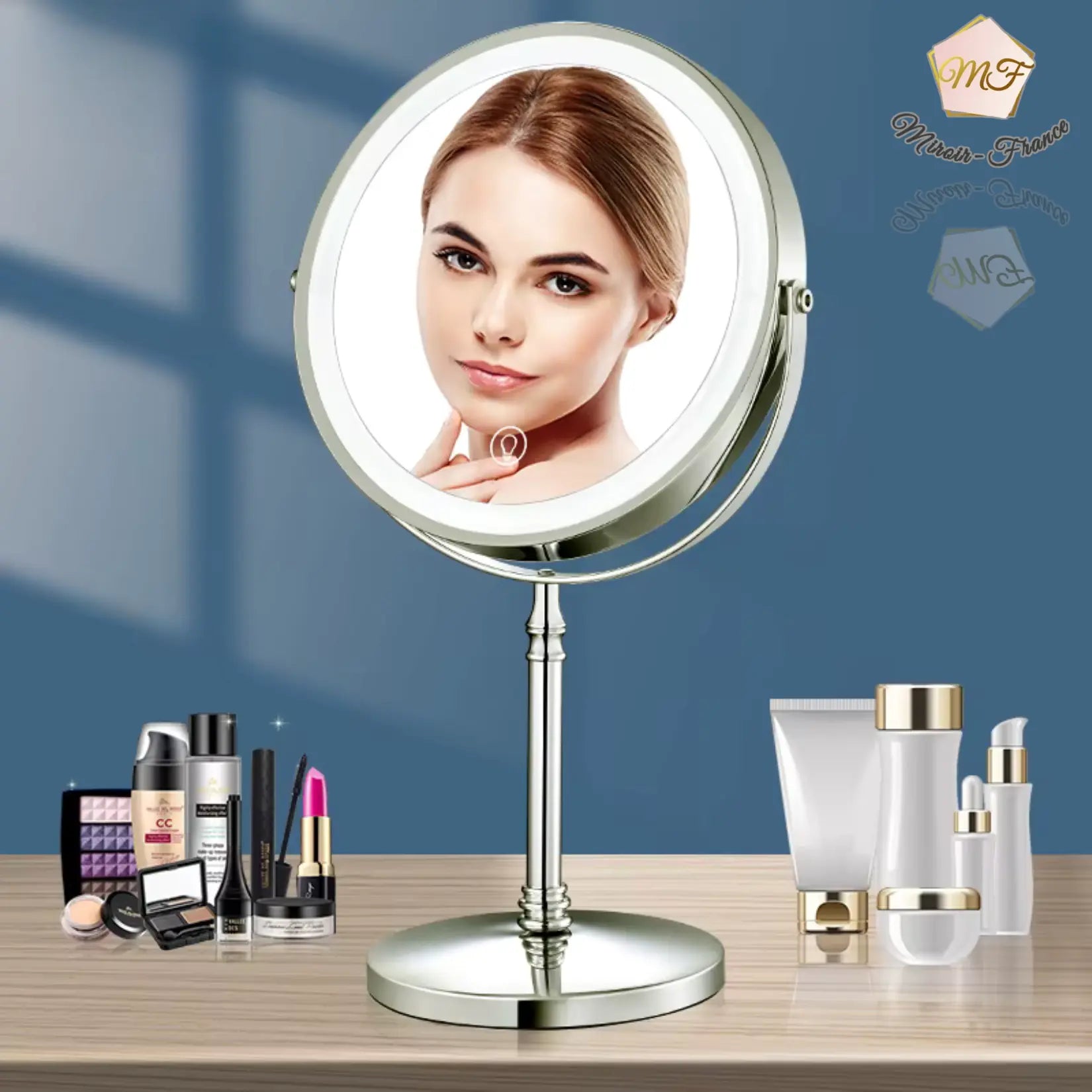 Miroir grossissant sur pied x10 avec LED sur table de maquillage.
