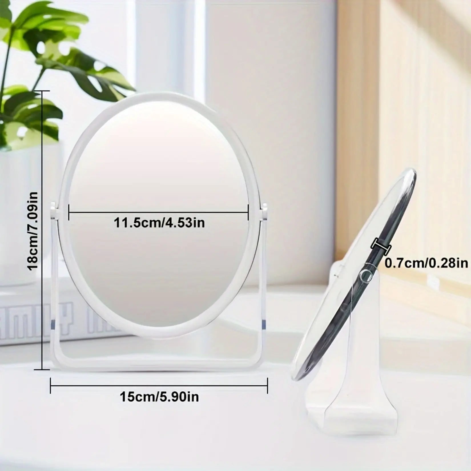 Miroir grossissant x7 avec des dimensions compactes, parfait pour les petits espaces.