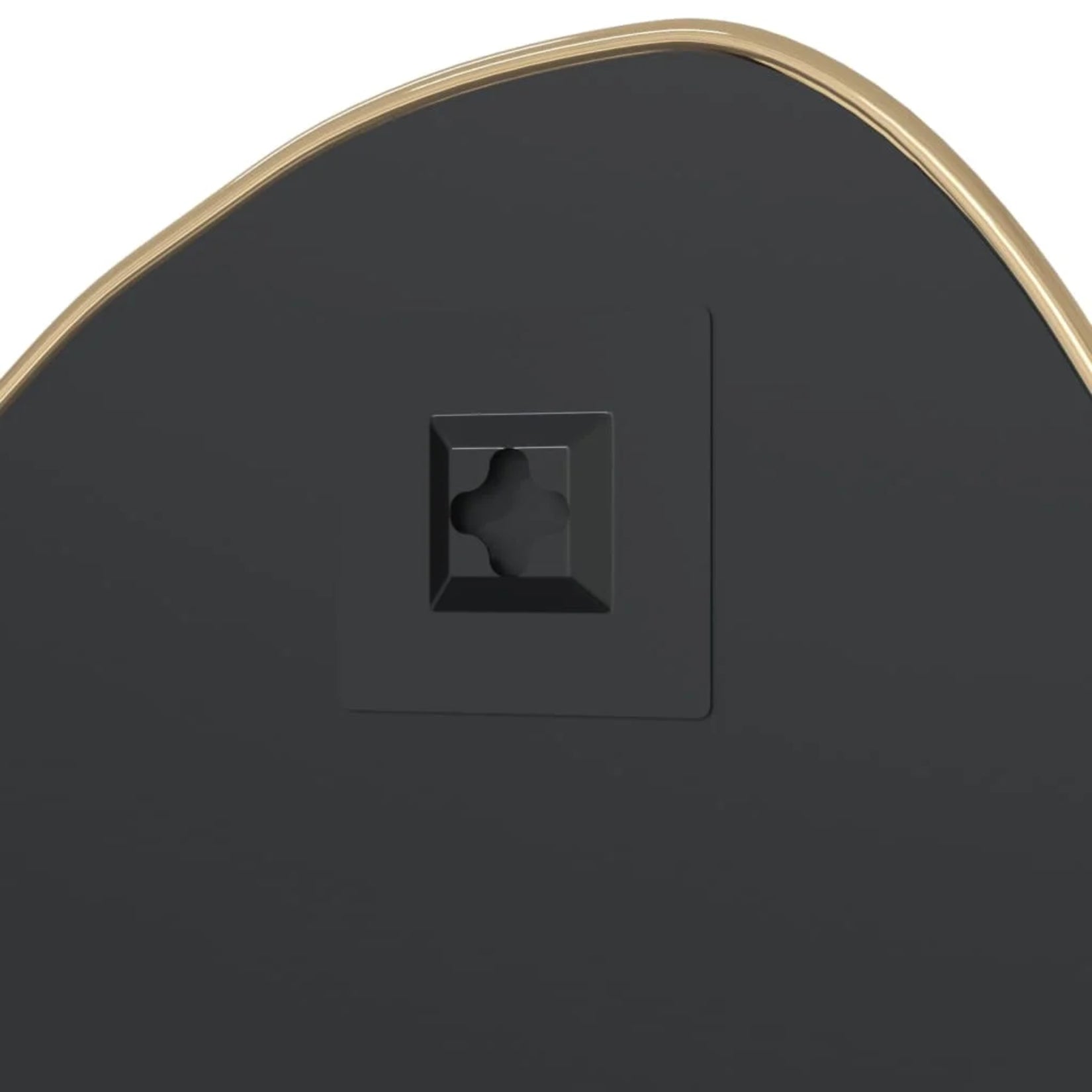 Détail du système de fixation murale au dos du miroir irrégulier doré.