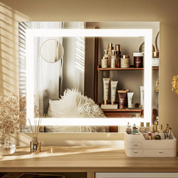 Miroir Maquillage LED avec fixation murale pratique pour un gain de place optimal.