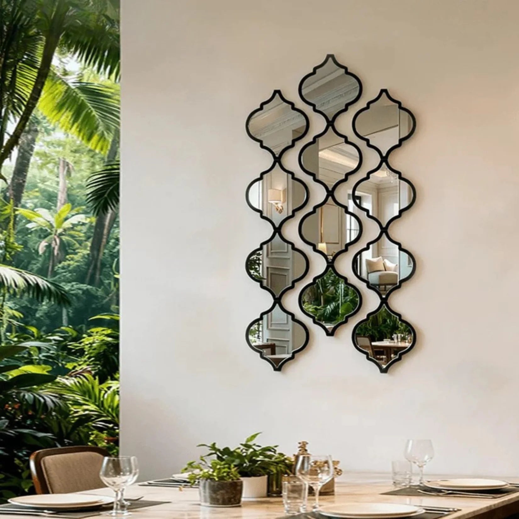 Miroir marocain salle à manger vue tropicale.
