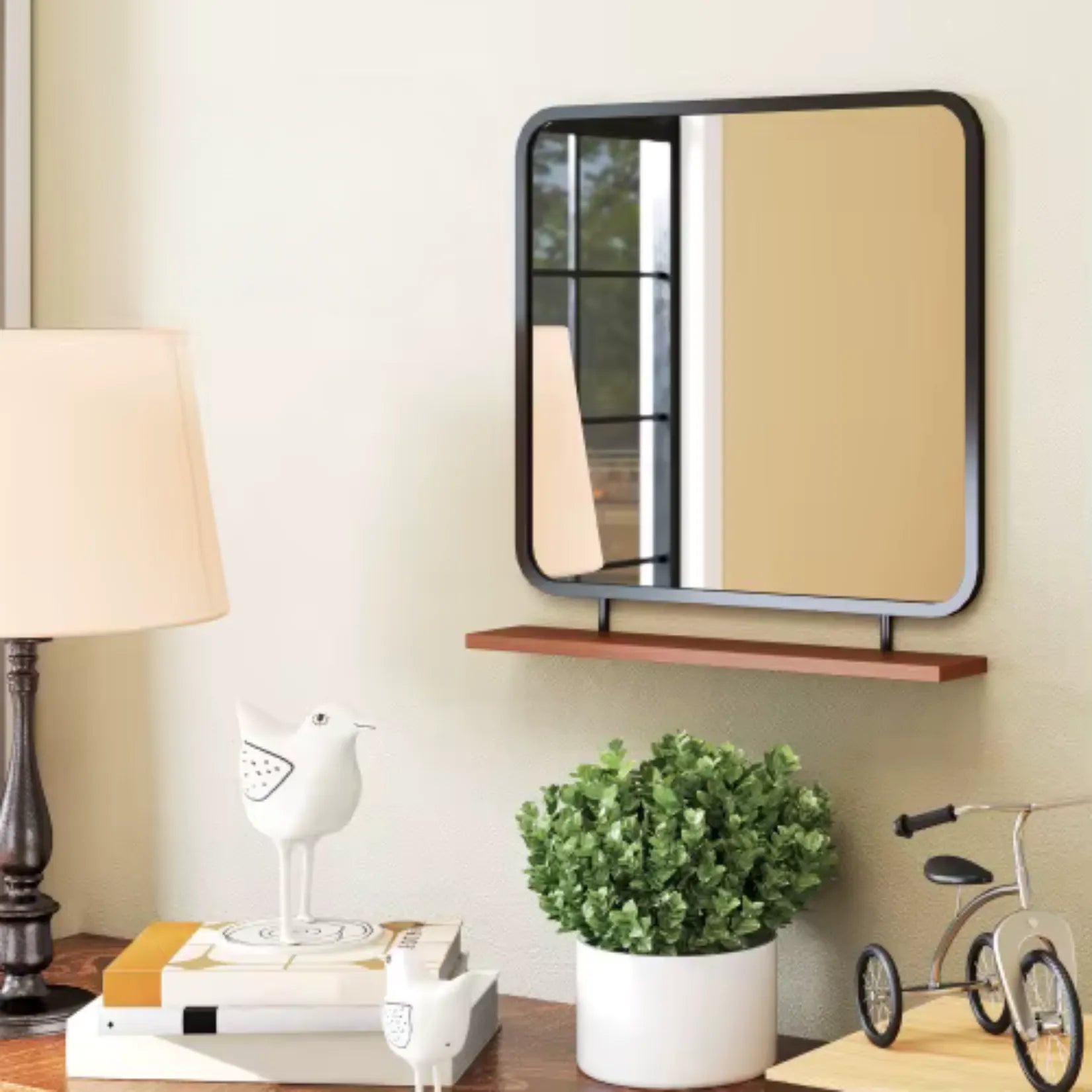 Miroir Mural Bois et Métal dans une Décoration Vintage.