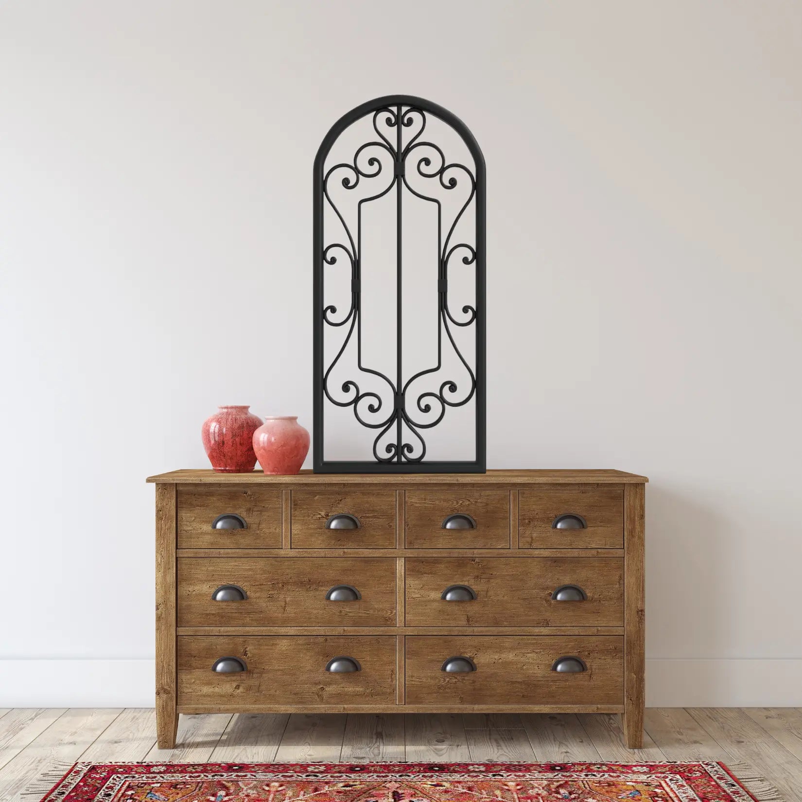 Miroir noir rectangulaire à poser sur commode en bois rustique style vintage.