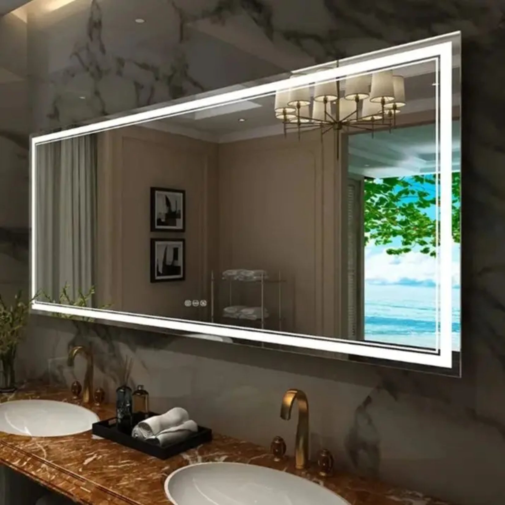Miroir lumineux pour double vasque dans une salle de bain haut de gamme ambiance dorée.