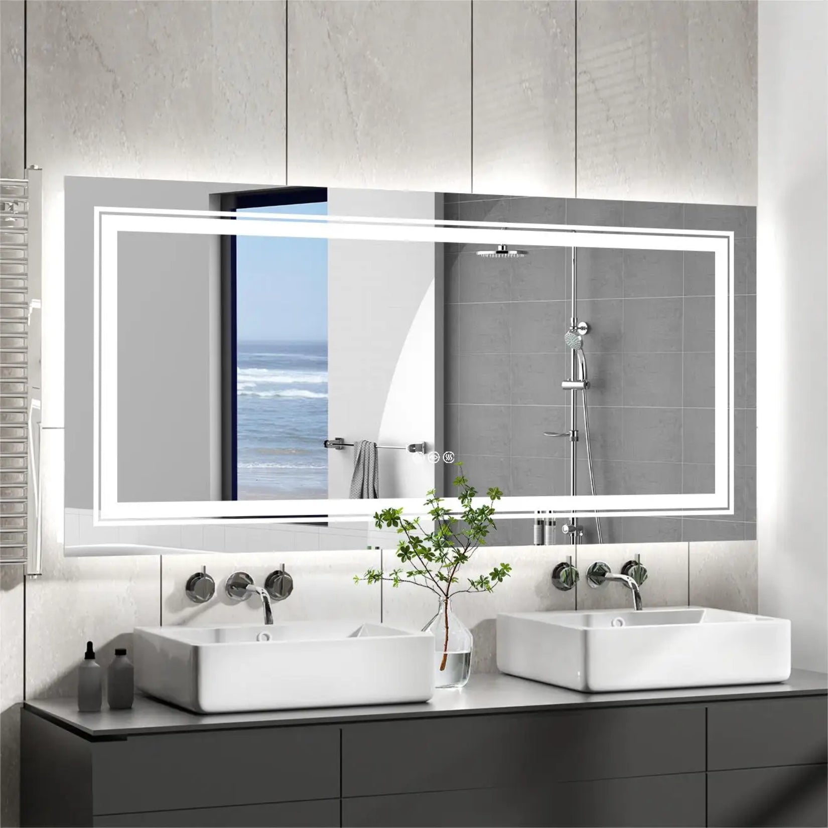 Miroir mural double vasque dans une salle de bain contemporaine avec vasques blanches.