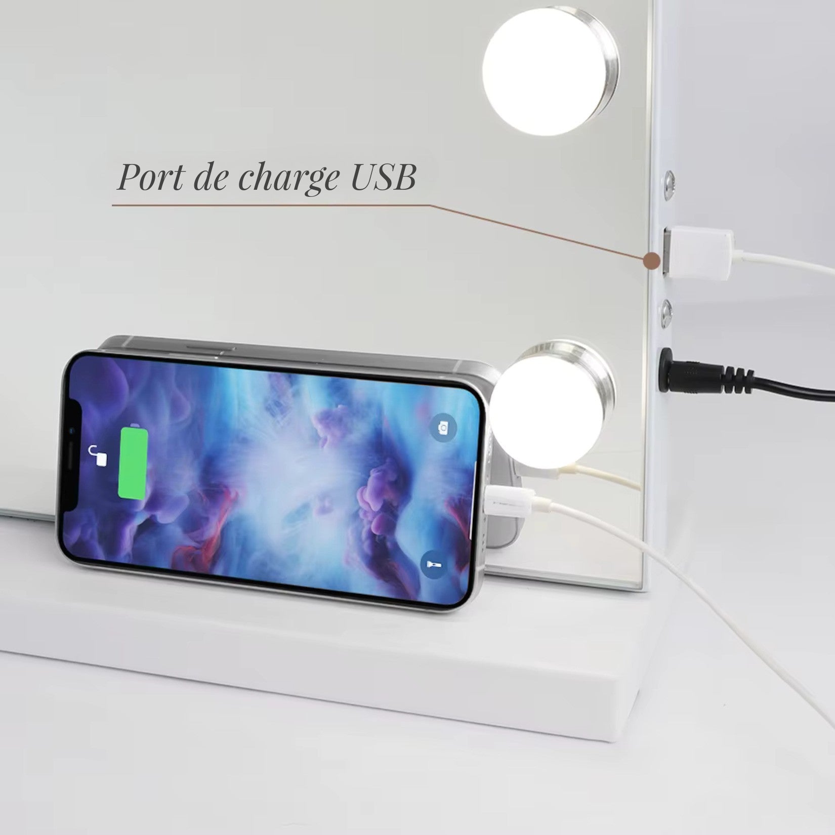 Éclairage LED réglable pour un maquillage professionnel parfait, intégré dans un design moderne.