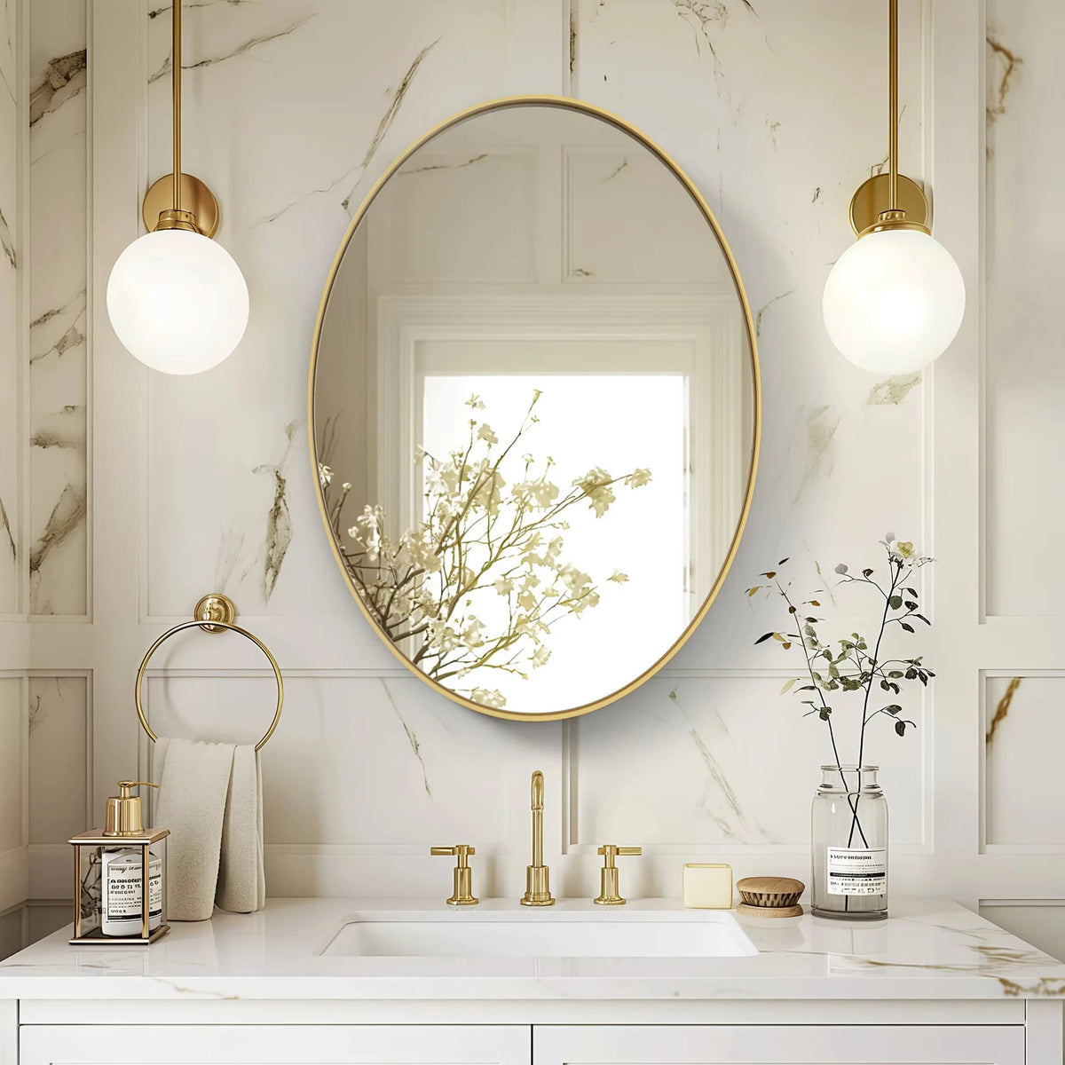 Miroir ovale salle de bain dans un décor contemporain.